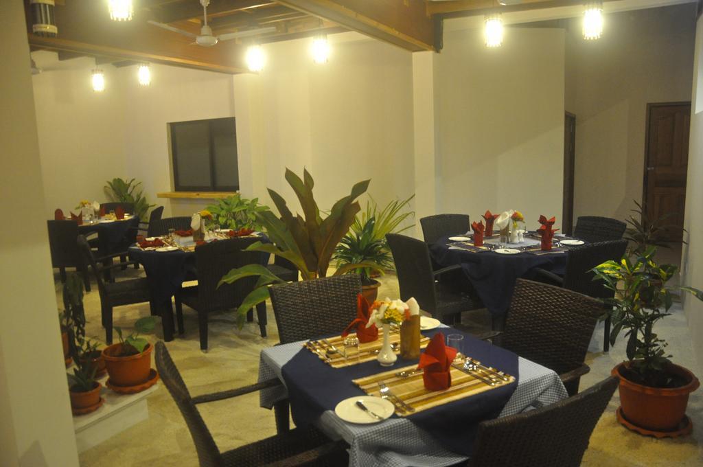 Rasdhoo Relax Inn ภายนอก รูปภาพ