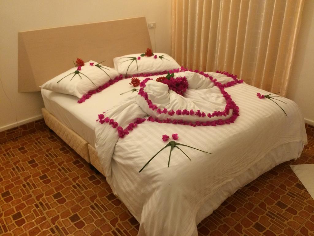 Rasdhoo Relax Inn ภายนอก รูปภาพ